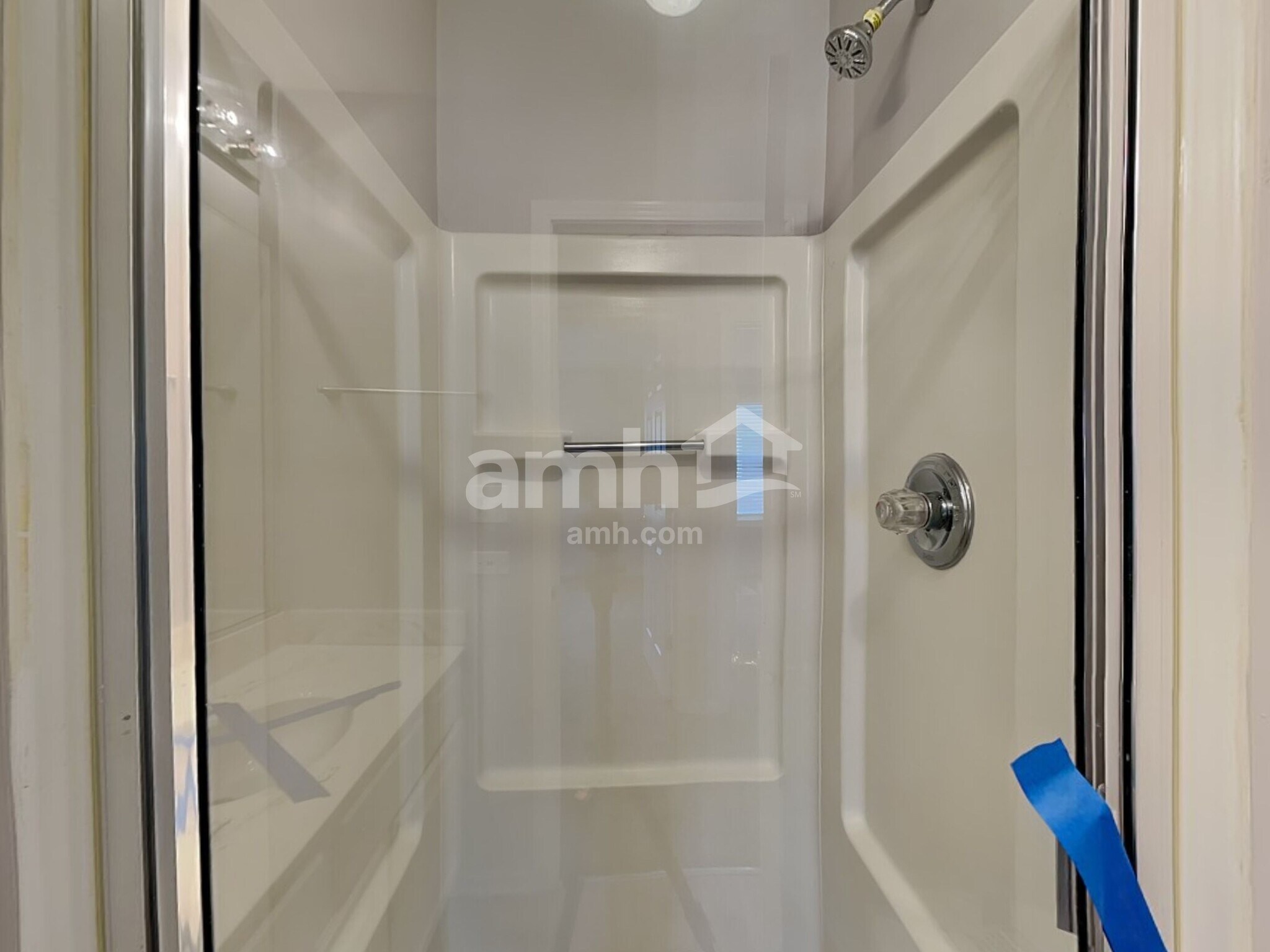 Building Photo - 2409 Courtyard Cir