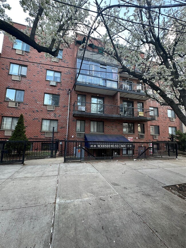 Building Photo - 41-28 71st St