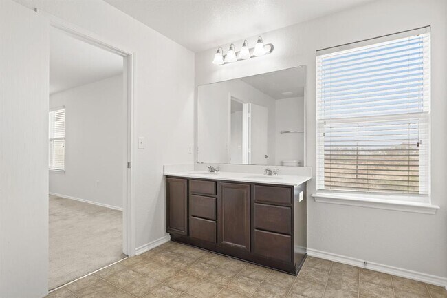 Building Photo - 11509 Kirkland Hill Path