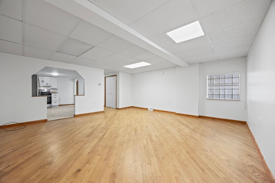 Building Photo - 2827 Brownsville Rd