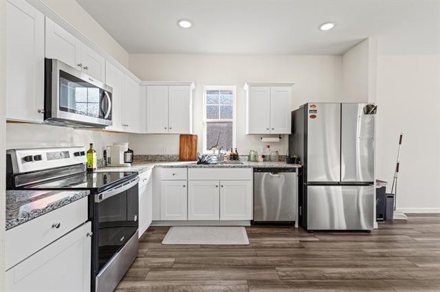 Building Photo - 2305 Frio River Rd