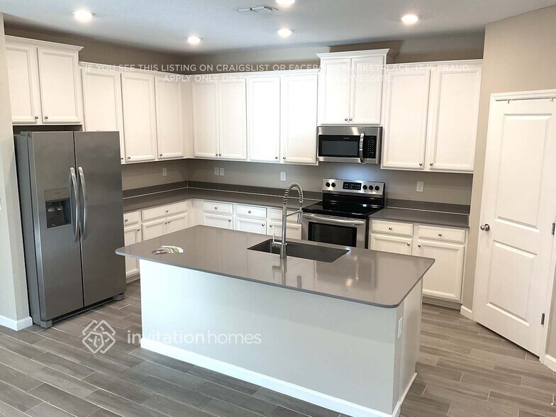 Building Photo - 9968 Lemon Grass Ln