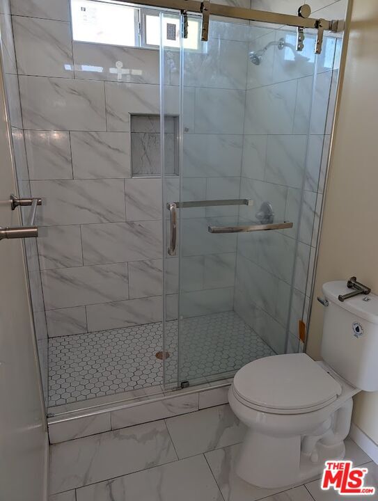 Building Photo - 317 W 111th St