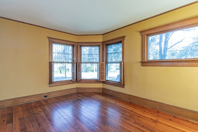 Building Photo - 54 Hodge Rd