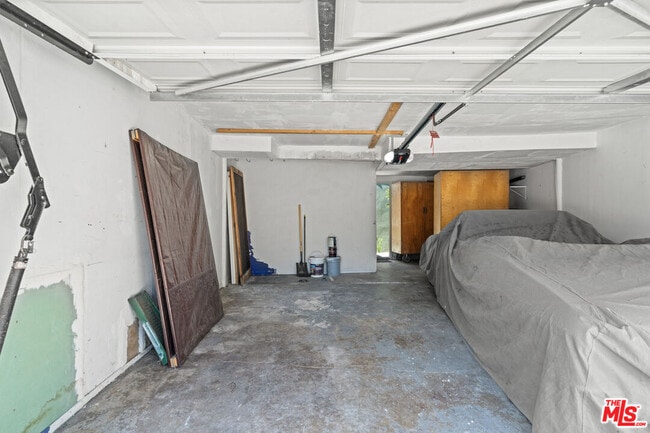 Building Photo - 608 Woodlawn Ave