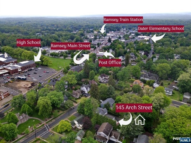 Building Photo - 145 Arch St