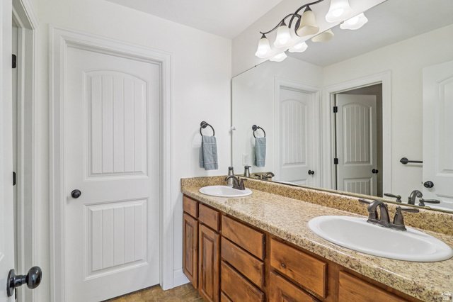 Building Photo - 9239 Brighton View Dr