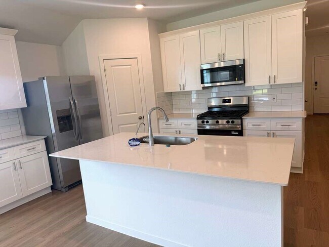 Building Photo - 9042 Shady Cabana Wy