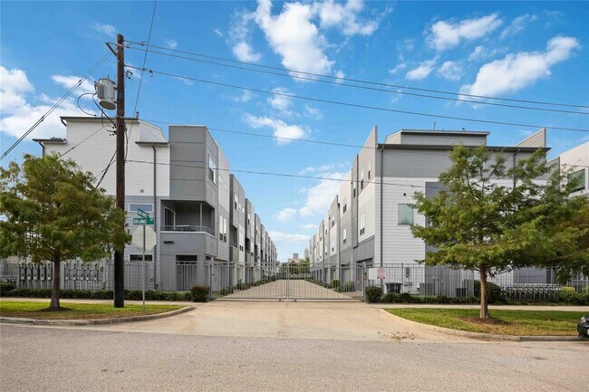 Building Photo - 2716 Eado Grove Ln