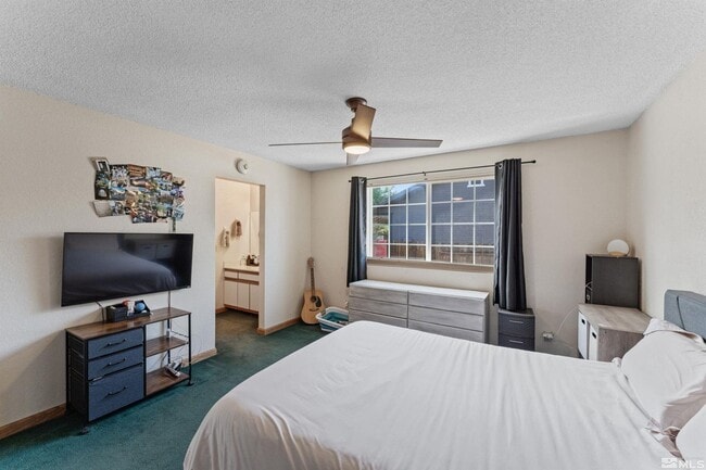 Building Photo - Rare 2016 sf home | 4 bedrooms w/ 2 primary suites and 3 bathrooms