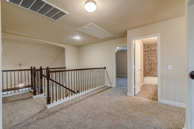 Building Photo - 736 Great Cloud Dr