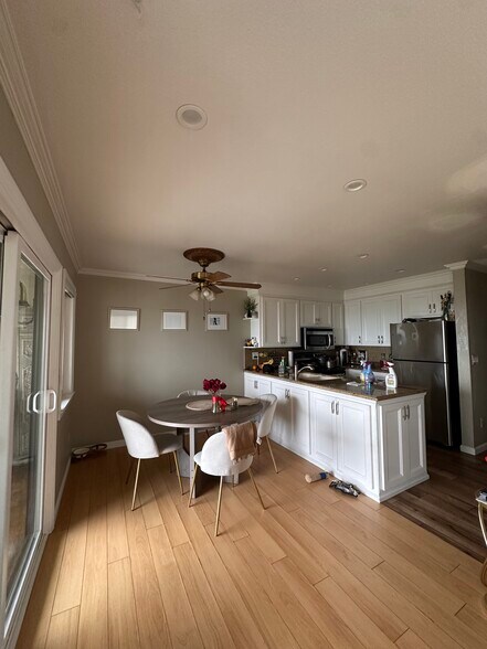 Building Photo - 2505 Miramar Ave