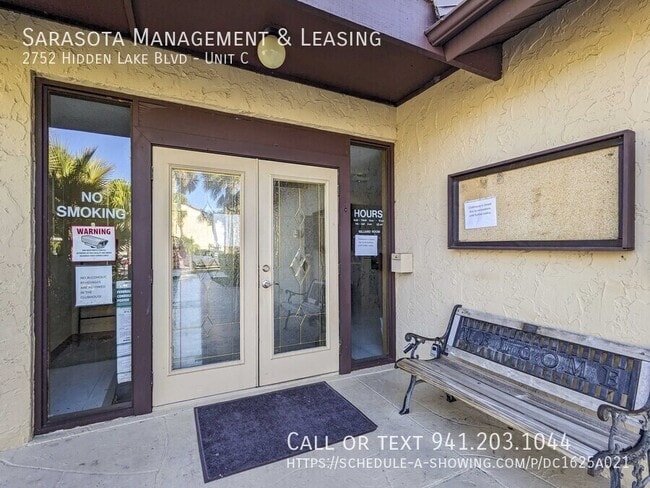 Building Photo - 2752 Hidden Lake Blvd