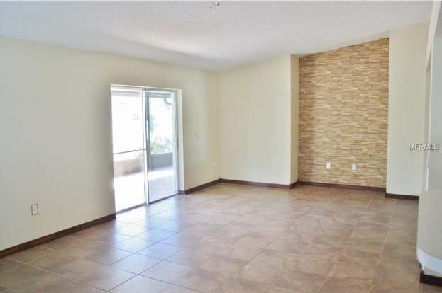 Building Photo - 2208 Kingscrest Cir