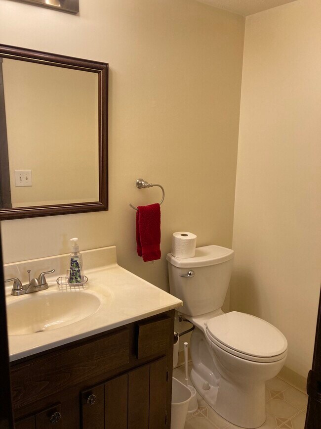 Building Photo - 4247 Maiden Ct