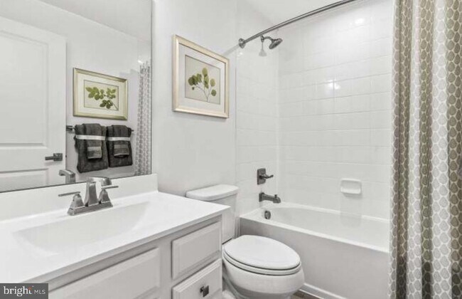 Building Photo - 2926 WATERFRONT Way