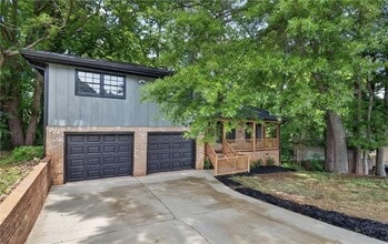 Building Photo - 2164 Riverbrook Rd