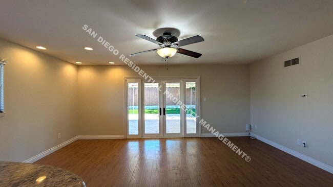 Building Photo - Beautiful Single Story in the heart of Cla...