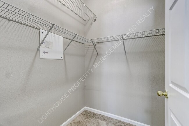 Building Photo - 6788 Manotak Oaks Dr