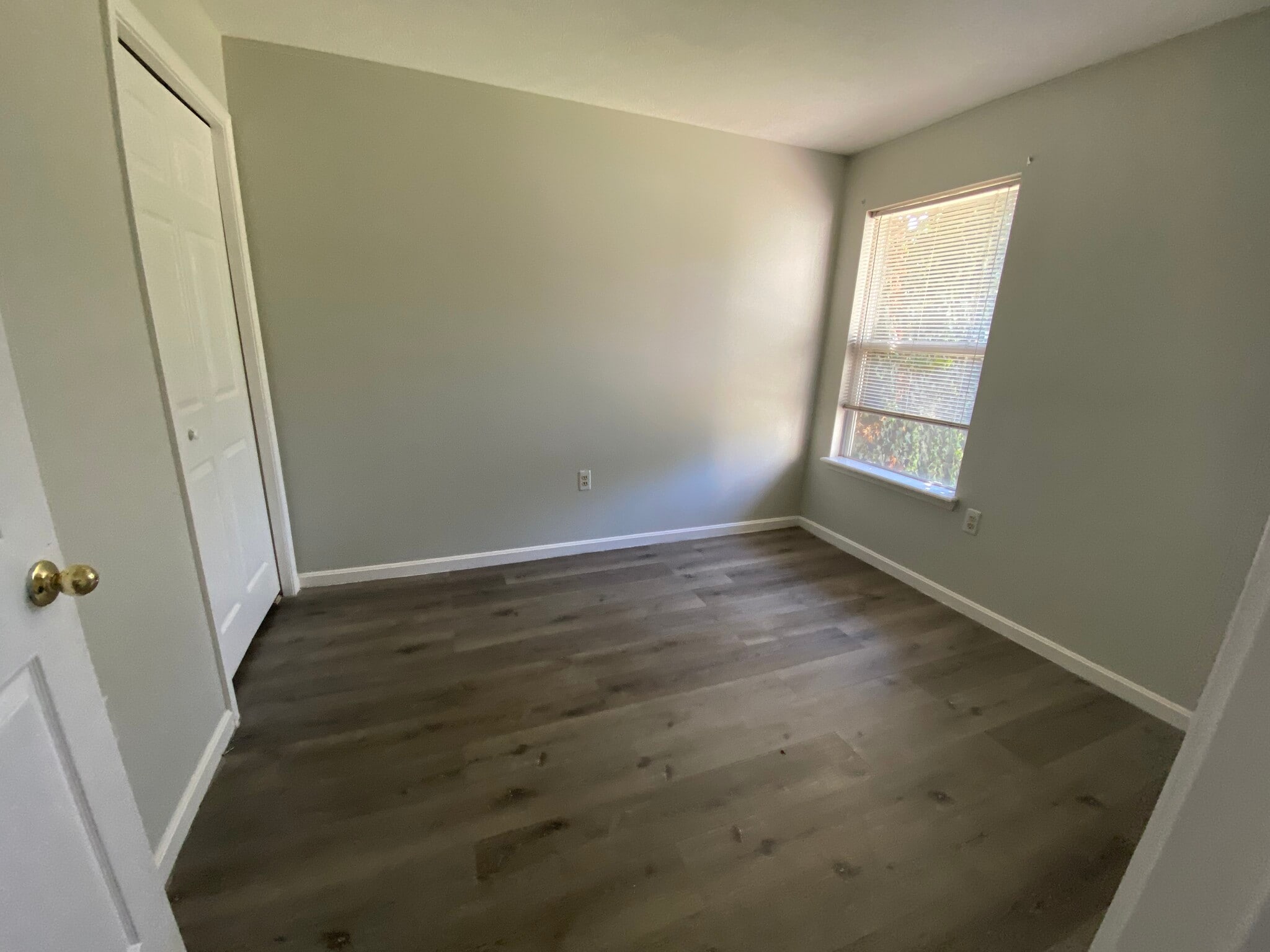 Building Photo - 818 Rubel Ave