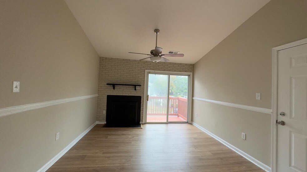 Building Photo - 8623 Beekman Pl