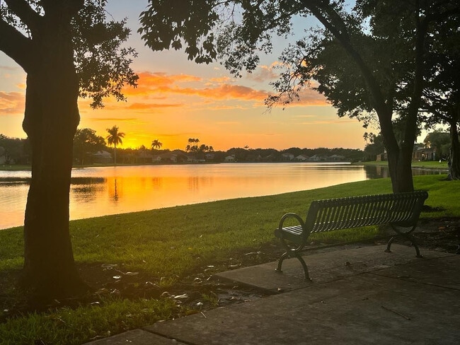 Building Photo - 1303 Seagrape Cir