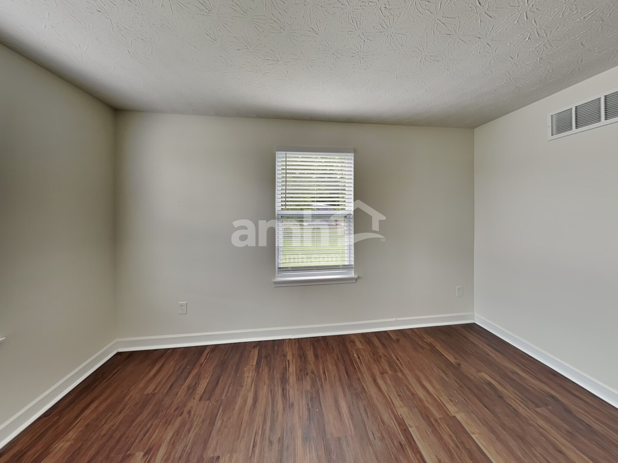 Building Photo - 718 Rolling Acre Dr