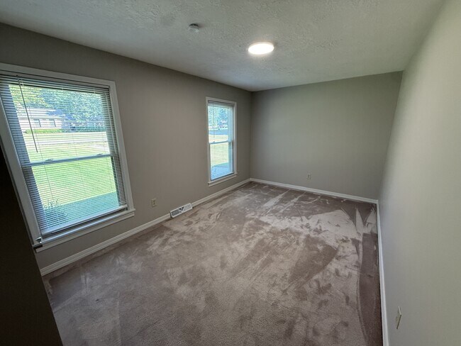 Building Photo - 364 Ridgewood Dr