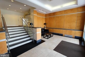 Building Photo - 1730 Arlington Blvd