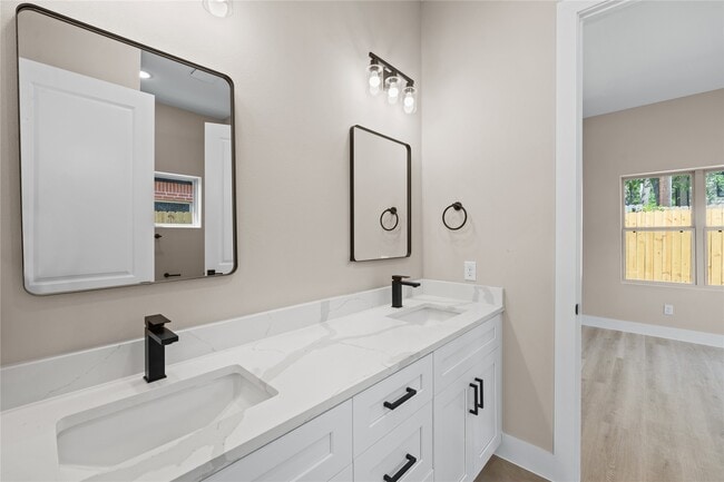 Building Photo - 2607 Liguria Ln