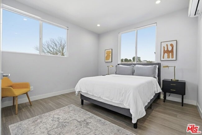 Building Photo - 5149 Fulton Ave