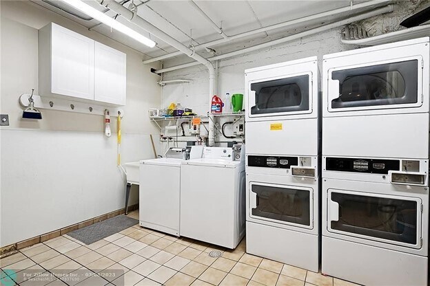 Building Photo - 95 N Birch Rd