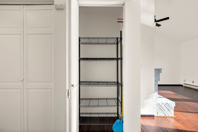 Building Photo - Top-Floor Condo with Panoramic Lake Easter Views, Vaulted Ceilings & Modern Updates!