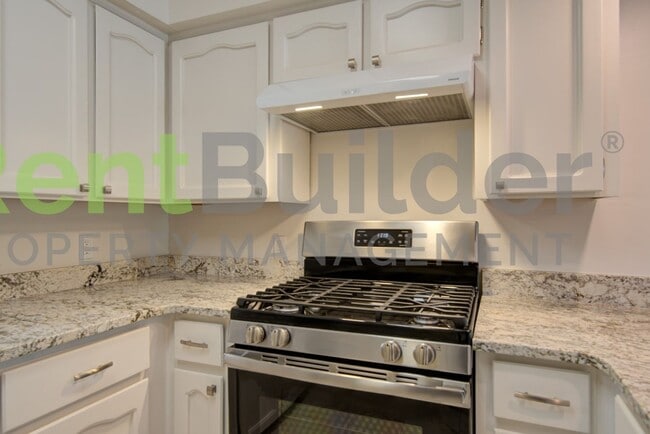 Building Photo - SCHEDULE YOUR SHOWING TODAY