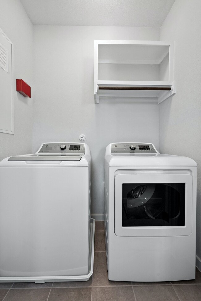 Building Photo - 12001 Vista Parke Dr