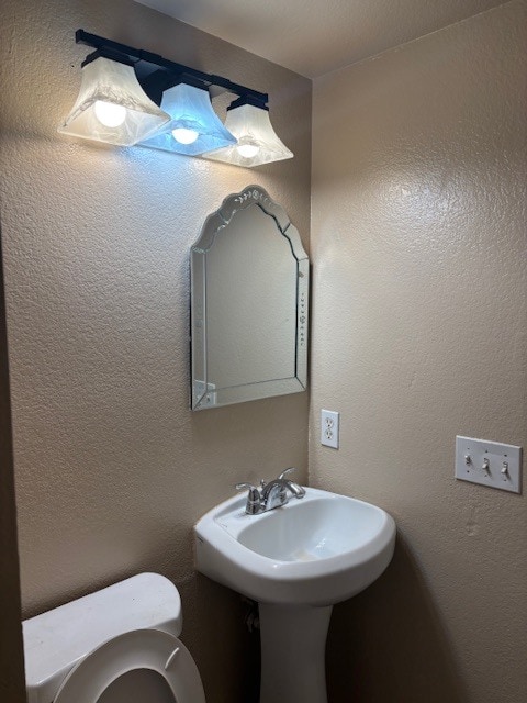 Building Photo - 17203 Ave Del Sol