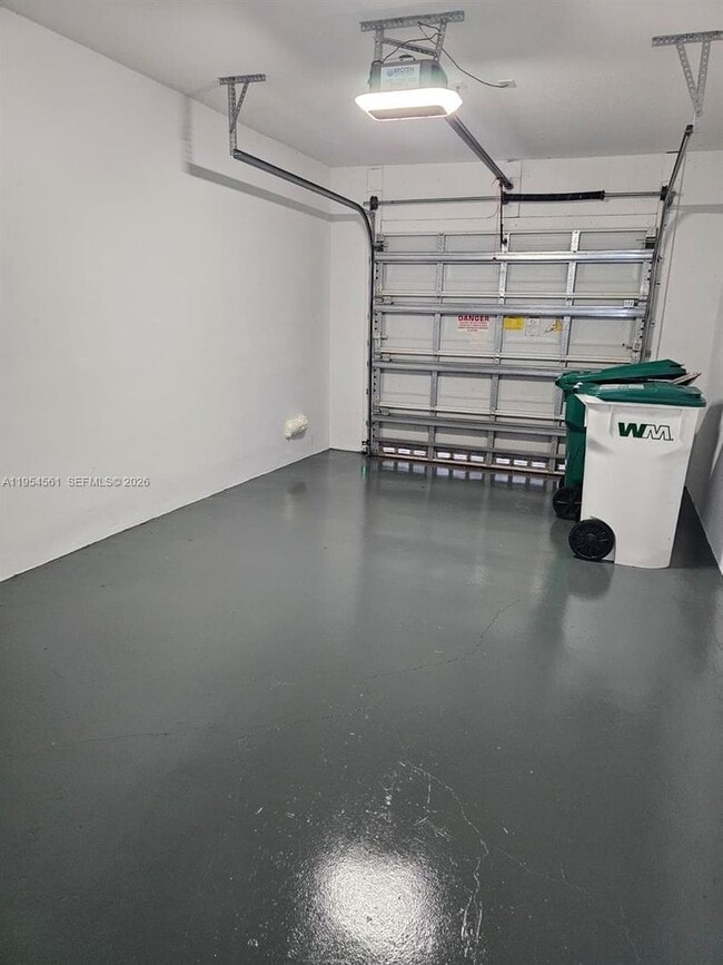 Building Photo - 8255 NW 128th Ln