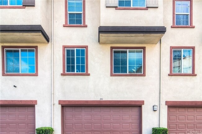 Building Photo - 281 Camphor Pl