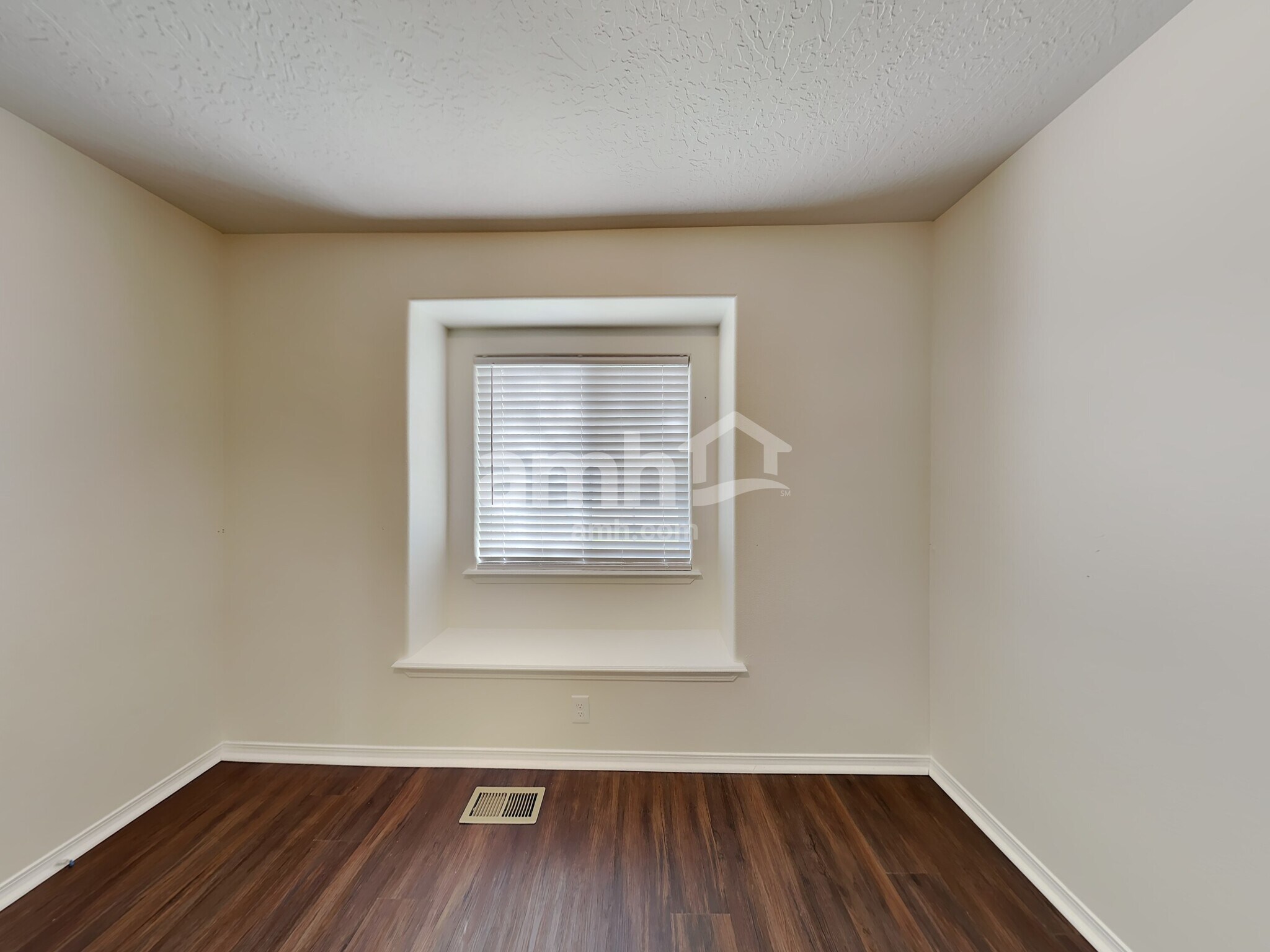 Building Photo - 536 N Copper River Dr