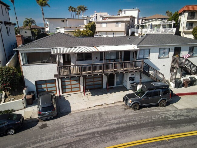 Building Photo - 506 Avenida Victoria