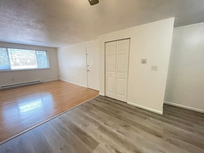 Building Photo - 175 Loudon Rd