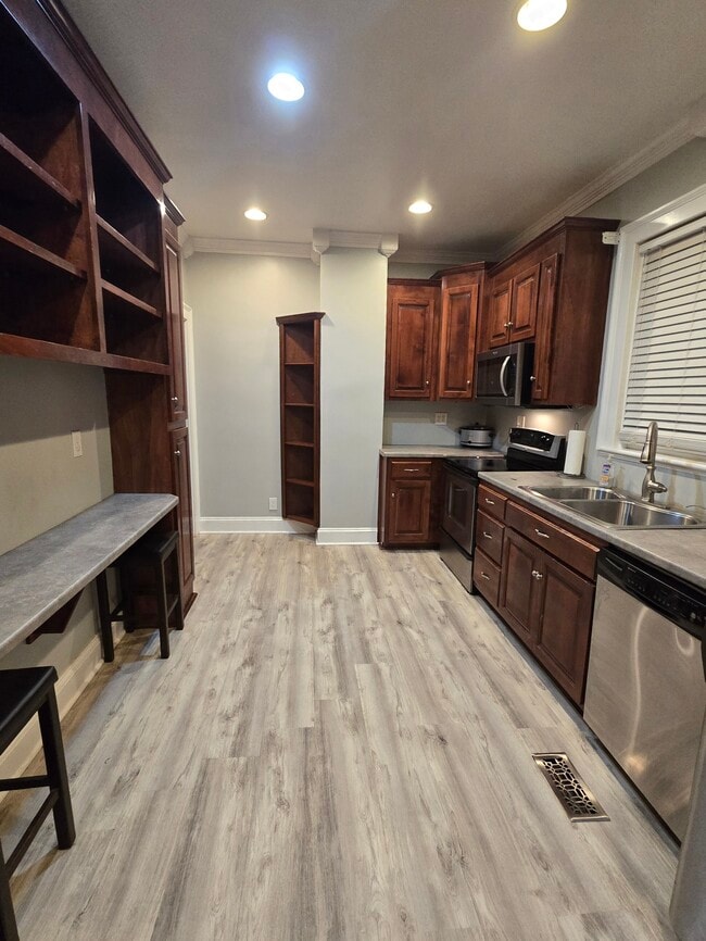 Building Photo - 411 Lafayette Ave