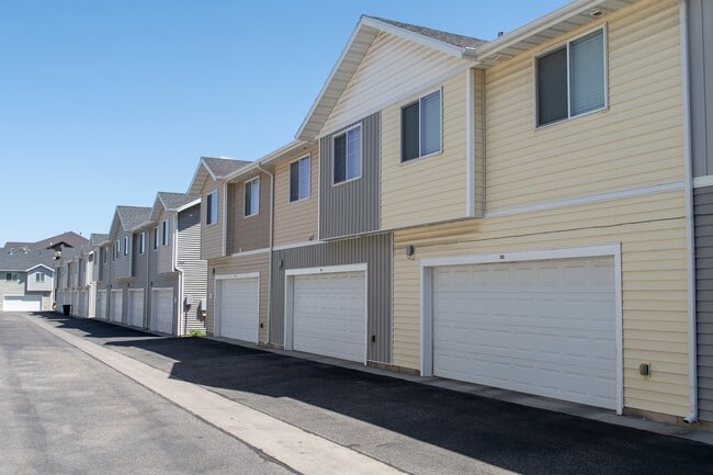 Building Photo - 1547 N 400 W