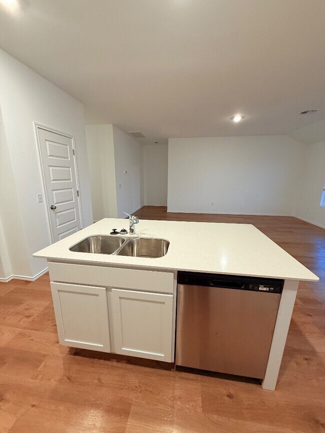 Building Photo - 1840 Black Poplar Wy