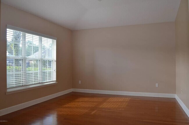 Building Photo - 32410 Pond Parke Pl