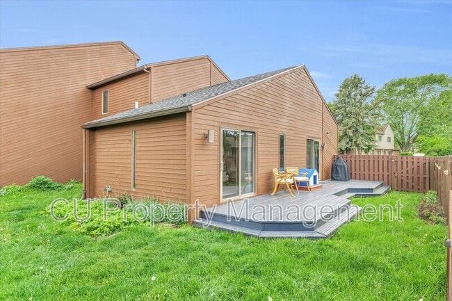 Building Photo - 1 Lyndhurst Village Ct