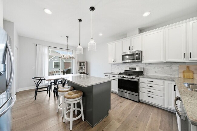 Building Photo - 4462 Monroe Ct