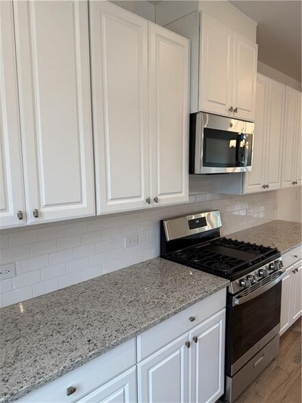 Building Photo - 407 Nix Ln