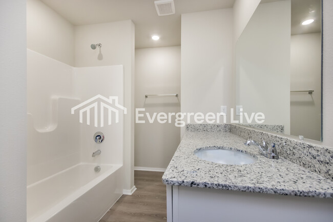 Building Photo - 6603 NW Kathleen St