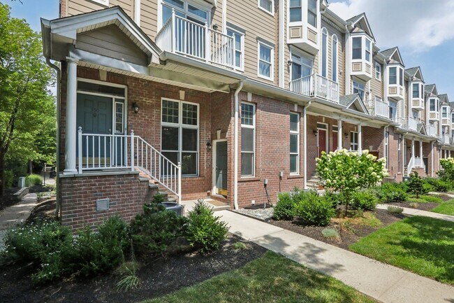 Building Photo - 351 Oswego Ct